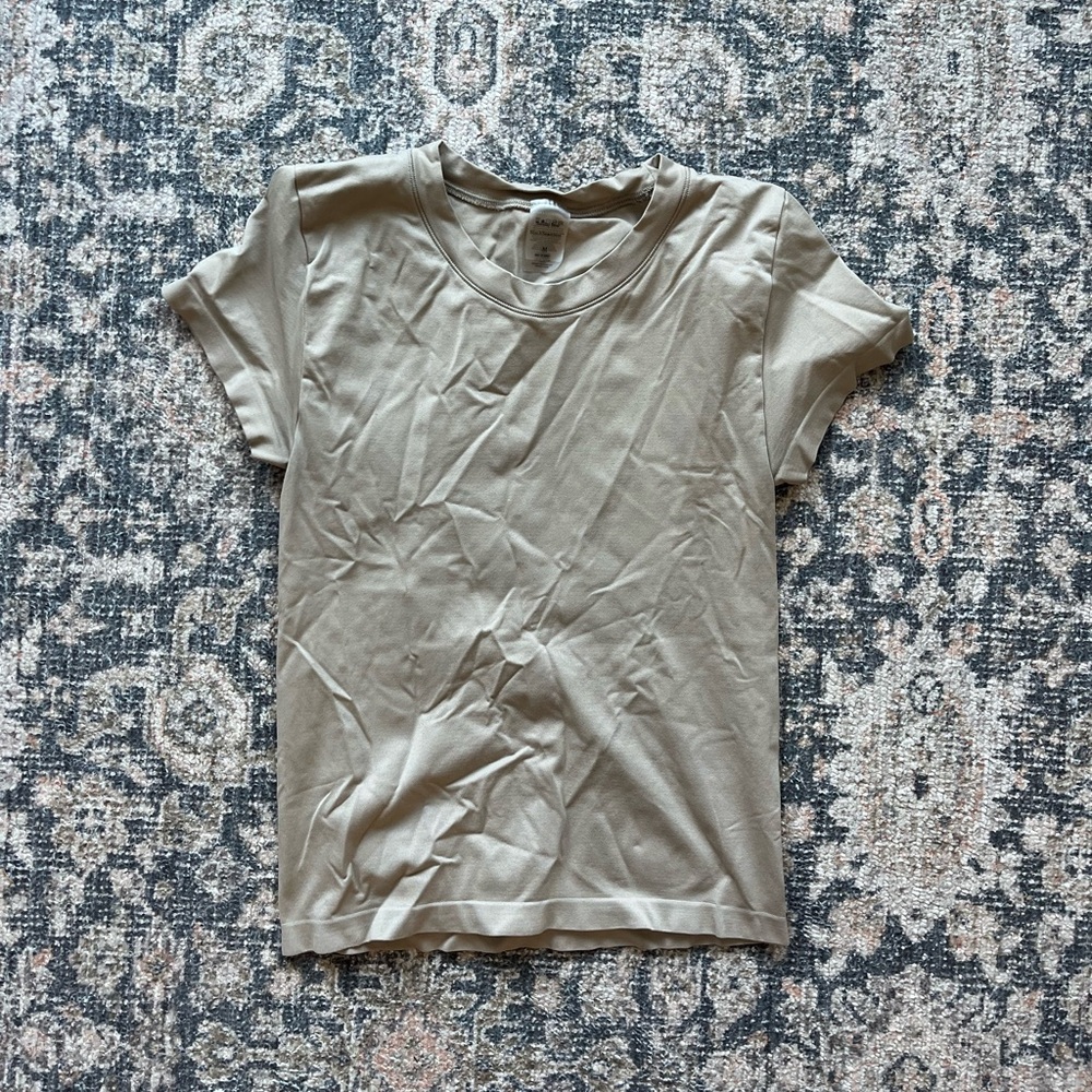 Aritzia Willow Sinch Seamless Tee